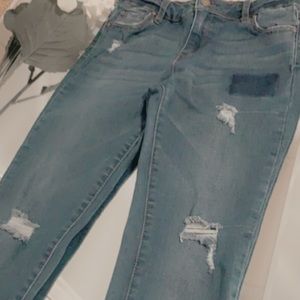 High rise ripped jeans